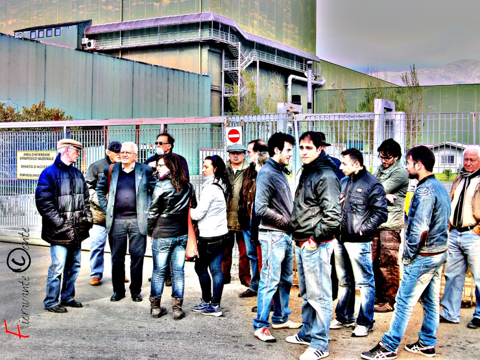 Indignados. No Discariche nel nolano. Entrata Stir di Tufino.