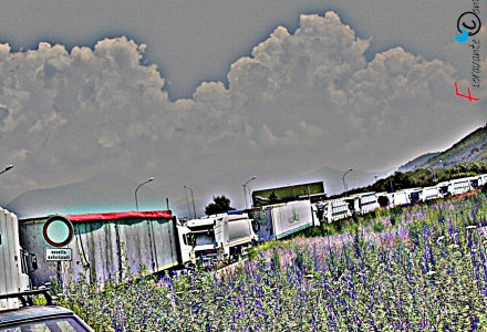 Tufino Area Stir, autocompattatori in coda per giorni